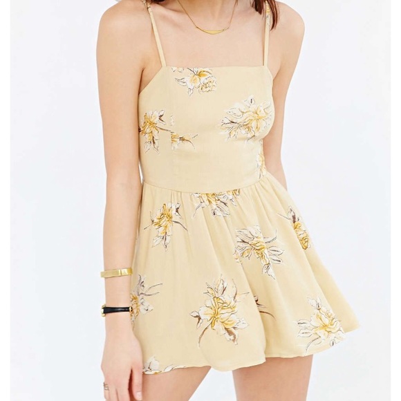 Yellow floral Kimchi Blue romper urban outfitters - Picture 5 of 7